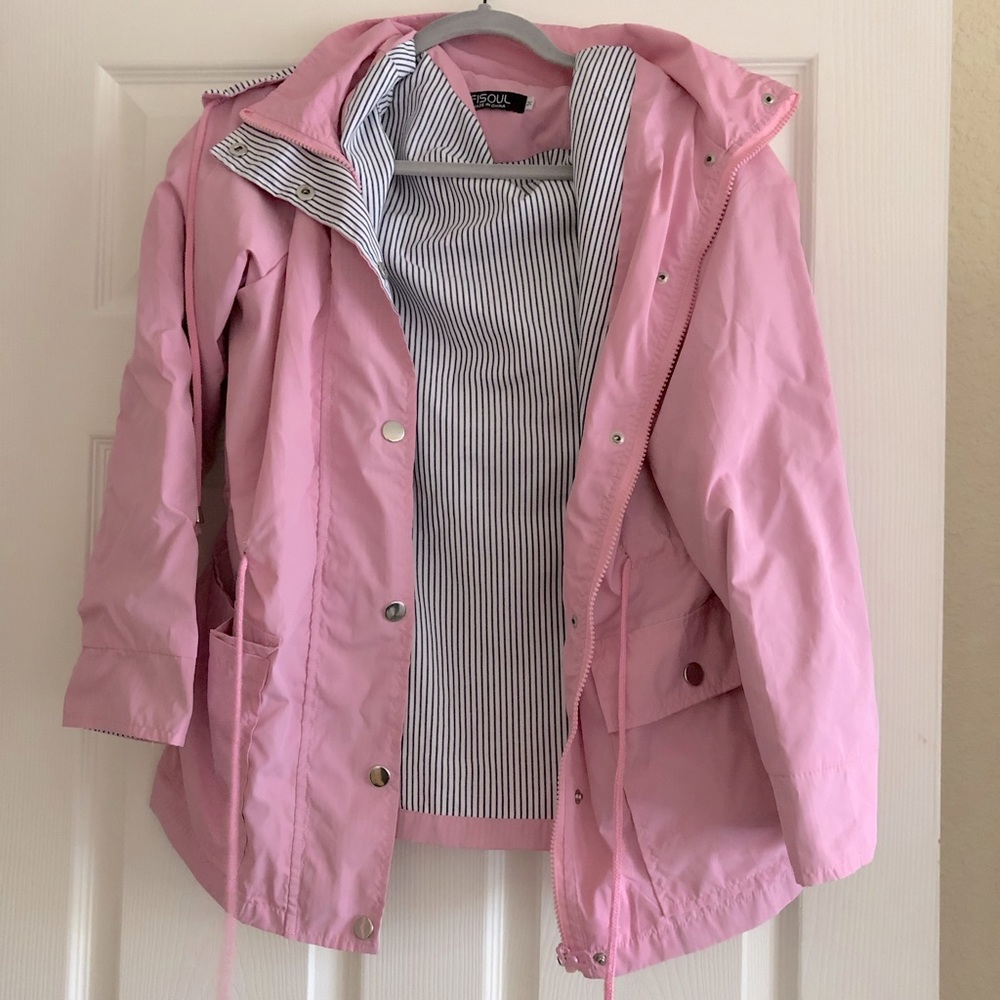 Medium Fisoul. Pink Outerwear. Rain Jacket.